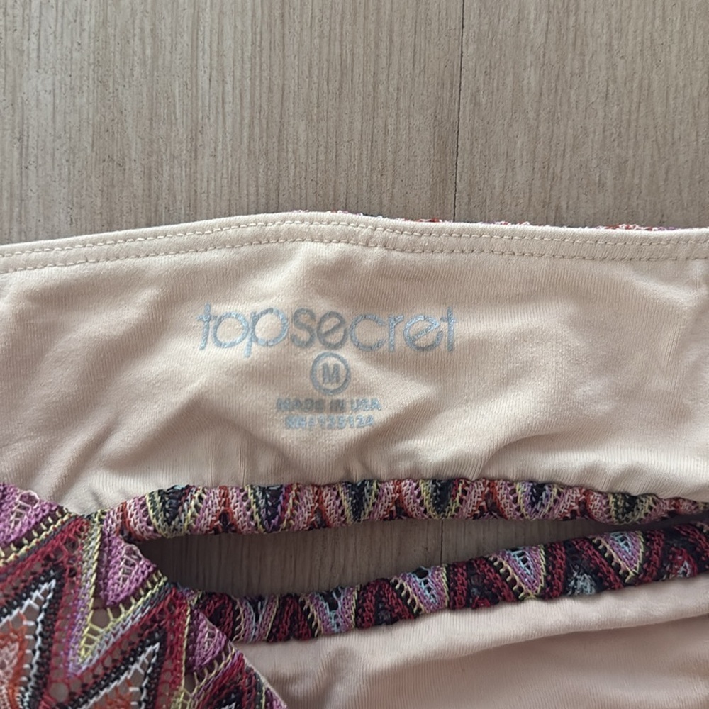 Top Secret Zigzag Patterned Bandeau Top - Picture 3 of 3